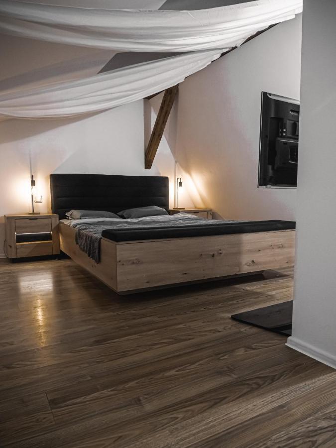 Dwupoziomowy Krolowej Jadwigi 3 *